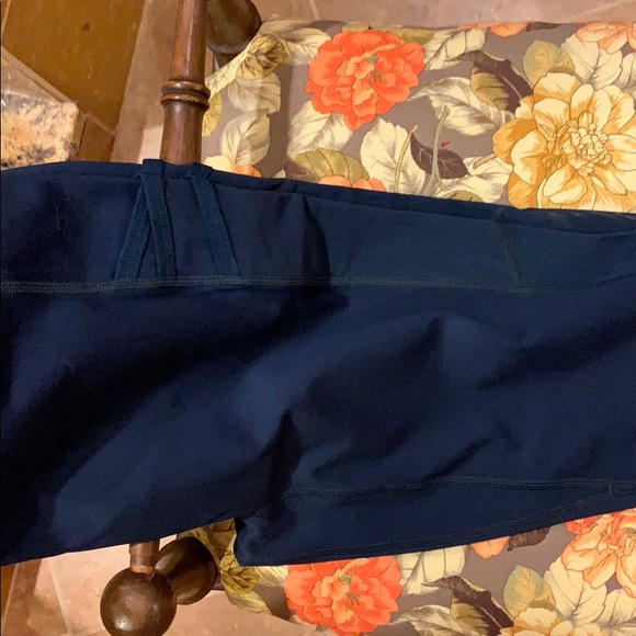 FABLETICS Trinity midrise leggings NWT Large - Picture 4 of 5